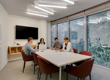 Alquile sala de conferencias fiable en Madrid Centro 100 m², Paseo de la Castellana 200 - 11 | MatchOffice