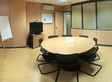 Alquile sala de reuniones fiable en Málaga 300 m², Avenida Ricardo Soriano 72 - 5 | MatchOffice