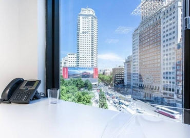 Alquile sala de juntas equipada en Madrid Centro 300 m², Calle Leganitos 47 - 19 | MatchOffice.es