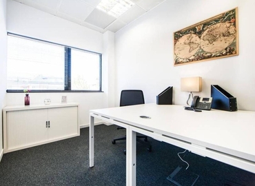 Reserve sala de conferencias fiable en La Chopera 250 m², Gabriel García Márquez 4 - 16 | MatchOffice.es