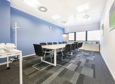 Elija sala de conferencias fiable en La Chopera 250 m², Gabriel García Márquez 4 - 21 | MatchOffice.es