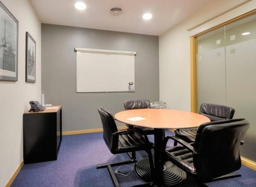 Reserve sala de reuniones equipada en Eixample 100 m², Gran Via de les Corts Catalanes 583 - 17 | MatchOffice