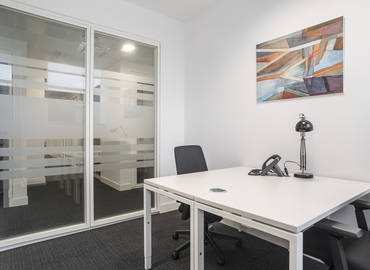 Reserve sala de reuniones fiable en Gràcia 40 m², Carrer d'Osona 2 - 9 | MatchOffice