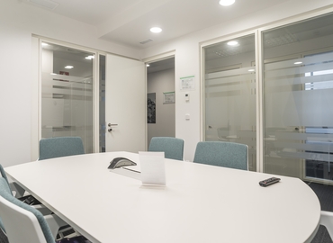 Elija sala de juntas fiable en Gràcia 40 m², Carrer d'Osona 2 - 24 | MatchOffice.es