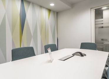 Reserve sala de conferencias fiable en Gràcia 40 m², Carrer d'Osona 2 - 25 | MatchOffice.es