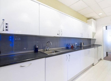 Reserve sala de reuniones equipada en Bilbao 90 m², Calle Gran Via 19-21 - 12 | MatchOffice