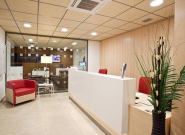 Elija sala de reuniones equipada en Málaga 300 m², Plaza de la Solidaridad 12 - 6 | MatchOffice.es