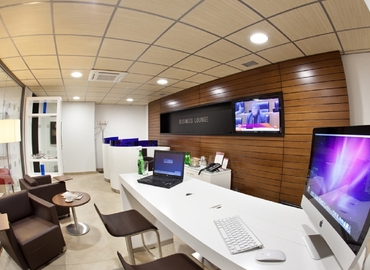 Alquile sala de reuniones fiable en Málaga 300 m², Plaza de la Solidaridad 12 - 7 | MatchOffice.es