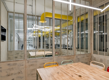 Observe oficinas temporales en Madrid Centro 40 m², Calle de la Libertad 20 - 3 | MatchOffice.es