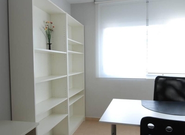 Reserve sala de reuniones fiable en Tarragona 50 m², Josep Maria de Segarra 12 - 0 | MatchOffice.es