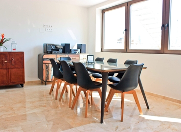 Explore oficinas de coworking en Sant Martí 100 m², Carrer de Badajoz 32 - 4 | MatchOffice.es