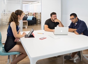 Observe oficinas de coworking en Ciutat Vella 440 m², Carrer de Torres i Amat 21 - 28 | MatchOffice.es