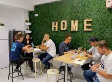 Explore coworking en Málaga 58 m², Paseo de Reding 43 - 11 | MatchOffice.es