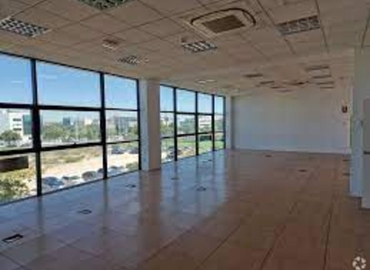 Explore oficinas temporales en Getafe 141 m², Calle Progreso 2 - 8 | MatchOffice.es