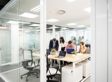 Micentro de negocio disponible para alquilar en Madrid Centro 900 m², Calle Manuel Tovar 33 - 4 | MatchOffice