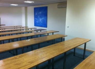 Elija sala de reuniones acogedora en Madrid Centro 35 m², Calle de LLANOS DE JEREZ 22 BIS - 7 | MatchOffice