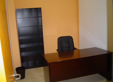Alquile sala de conferencias acogedora en Burgos 42 m², Calle Juan de Ayolas 49 - 11 | MatchOffice.es