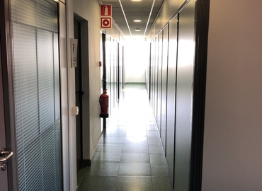 Alquile sala de juntas acogedora en Granollers 20 m², Avinguda de Sant Julià 125-127 - 4 | MatchOffice