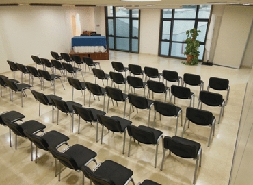 Alquile sala de reuniones equipada en Málaga 40 m², Calle Bodegueros 21 - 6 | MatchOffice