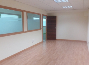 Reserve sala de juntas equipada en Salamanca 40 m², Calle Segunda 43 Poligono Montalvo III. Carbajosa de la Sagrada - 18 | MatchOffice.es