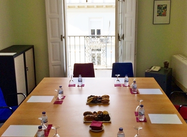 Alquile sala de reuniones acogedora en Zaragoza 40 m², Calle Felipe Sanclemente 25 - 4 | MatchOffice.es