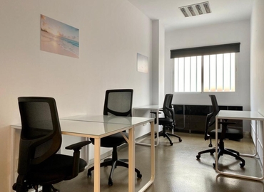 Elija sala de juntas acogedora en La Coruña City Center 12 m², Rúa Juan Flórez 8 - 4 | MatchOffice.es