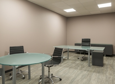 Reserve sala de conferencias equipada en Ferrol 40 m², Avenida Arrieiros esquina Vidrieros - 12 | MatchOffice