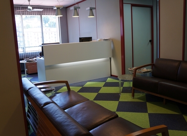 Elija sala de reuniones equipada en Bilbao 16 m², Venezuela Plaza 1 - 7 | MatchOffice.es