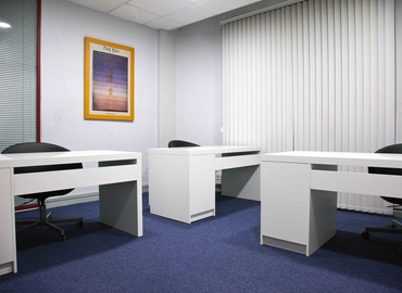 Alquile sala de conferencias equipada en Bilbao 16 m², Venezuela Plaza 1 - 14 | MatchOffice