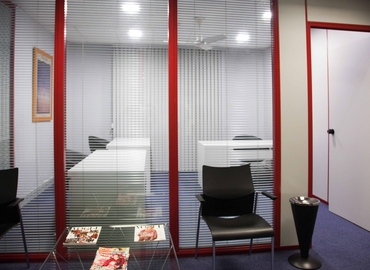 Alquile sala de conferencias acogedora en Bilbao 16 m², Venezuela Plaza 1 - 17 | MatchOffice