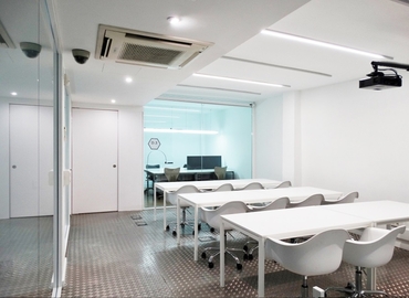 Elija sala de conferencias acogedora en Gràcia 40 m², Carrer Albigesos 25-27 - 4 | MatchOffice