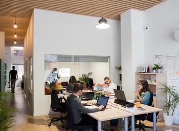 Observe oficinas temporales en Granada 40 m², Avenida de Andalucía - 1 | MatchOffice