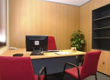 Elija sala de reuniones fiable en Marbella 70 m², Urbana La Alzambra - 7 | MatchOffice.es