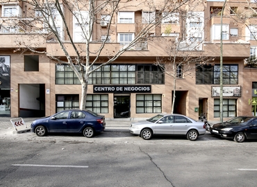 Alquile sala de juntas acogedora en Madrid Centro 30 m², Calle López de Aranda 35 - 14 | MatchOffice.es