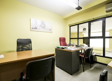 Alquile sala de reuniones acogedora en Madrid Centro 30 m², Calle López de Aranda 35 - 21 | MatchOffice.es