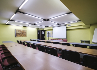 Elija sala de juntas equipada en Madrid Centro 30 m², Calle López de Aranda 35 - 25 | MatchOffice.es