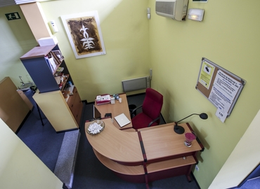 Reserve sala de juntas fiable en Madrid Centro 30 m², Calle López de Aranda 35 - 26 | MatchOffice.es