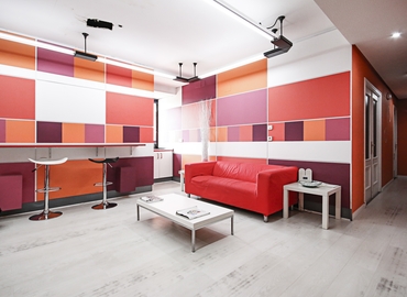 Reserve sala de juntas equipada en Madrid Centro 45 m², Calle de Josefa Valcárcel 8 - 8 | MatchOffice.es