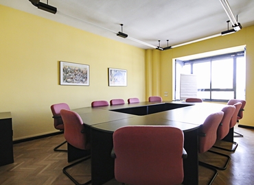 Elija sala de reuniones equipada en Madrid Centro 45 m², Calle de Josefa Valcárcel 8 - 10 | MatchOffice.es