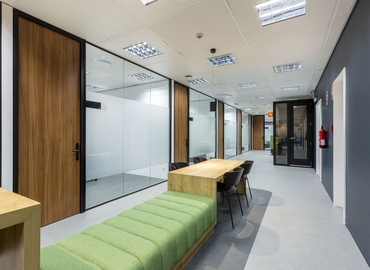 Alquile sala de juntas equipada en Madrid Chamartín 180 m², Paseo de la Castellana 216 - 10 | MatchOffice