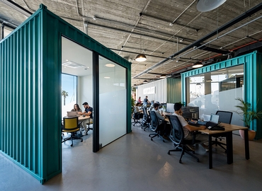 Explore oficinas de coworking en Málaga 100 m², Paseo del Muelle Uno S/N - 8 | MatchOffice