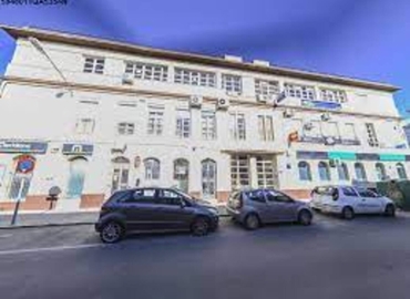 Explore oficinas de coworking en Cádiz 58 m², Calle Paciano del Barco 2 - 4 | MatchOffice