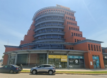 Explore oficinas compartidas en Sevilla 40 m², Calle Luis Fuentes Bejarano - 10 | MatchOffice.es