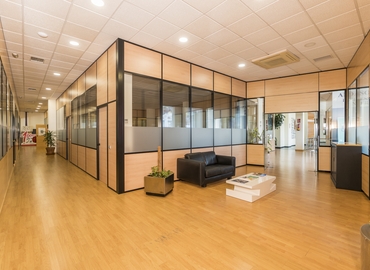Explore oficinas compartidas en Marbella 50 m², Carretera a-7s 2 - 15 | MatchOffice.es