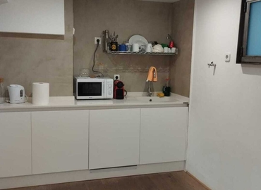 Alquile oficinas compartidas en Barcelona 80 m², Carrer de Ríos Rosas 17 - 4 | MatchOffice.es