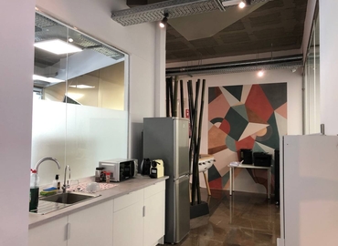 Oficina comercial en alquiler en Marbella 250 m², Calle Agua Marina 18 - 4 | MatchOffice