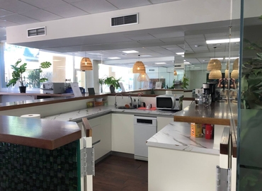 Despacho en alquiler en Marbella 250 m², Calle Agua Marina 18 - 3 | MatchOffice