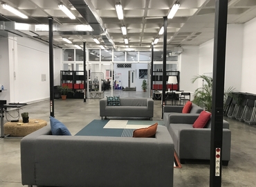 180 m² Business park in Seville, Calle Bajeles 15 (41002) - 3 | MatchOffice.com