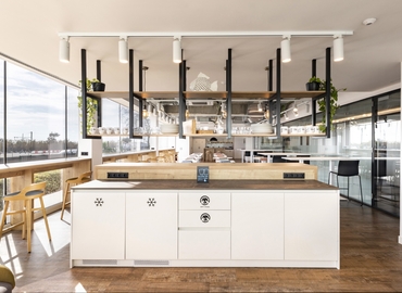 Centros de negocio disponible para alquilar en Mataró 700 m², Avinguda Cabrera - 0 | MatchOffice