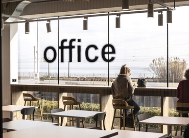 Parque empresarial disponible para alquilar en Mataró 700 m², Avinguda Cabrera - 1 | MatchOffice